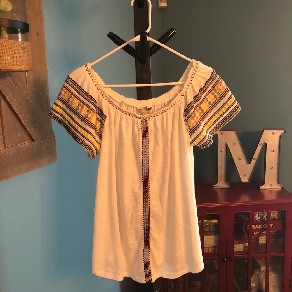 Lucky Brand boho white with stitching shirt sz M